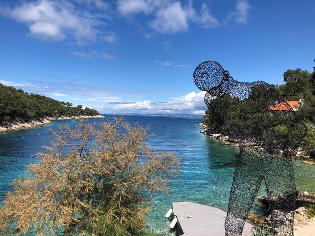 FOTO Svjetski, a naše: Ovaj skriveni komadić raja u uvali Lozna idealan je za ljetni odmor