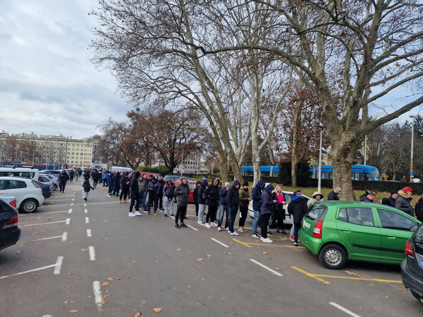 Ogromni redovi na Maksimiru: Navijači požurili po ulaznice!