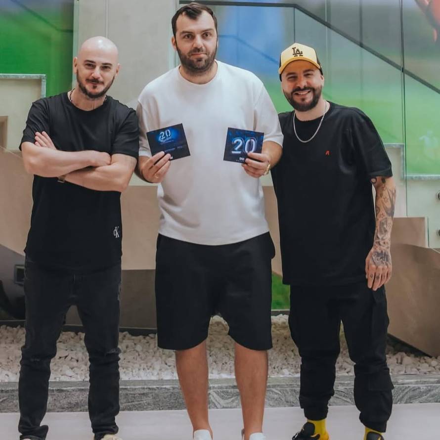 Preminuli pjevač, fotograf i dva člana benda iz makedonskog kluba užasa: 'Teško je, tuga...'