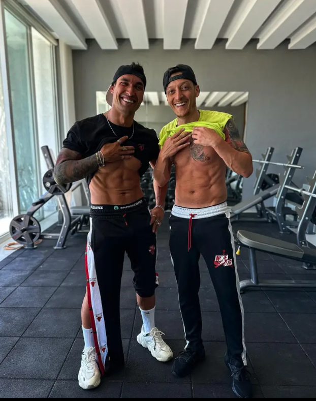 FOTO Trening, kile, mišići, žile: Ovi nogometaši objesili su svoje kopačke o klin i primili se utega