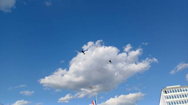 FOTO Zagrebom preletjeli Black Hawk, Rafalei i helikopteri: Evo kako izgleda proba za mimohod