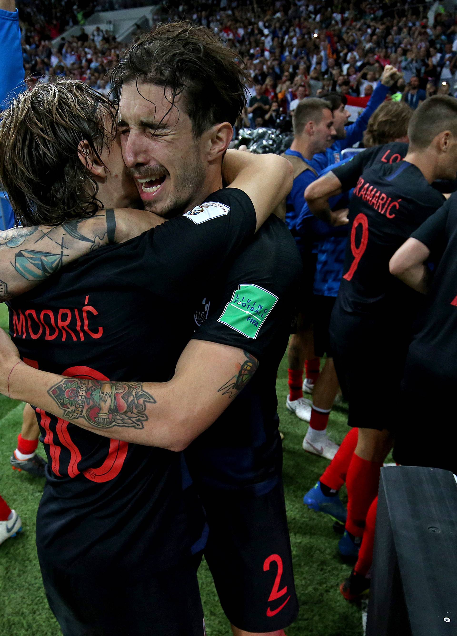 Englezi, niste doma, Hrvatska ne gubi utakmice bez publike...