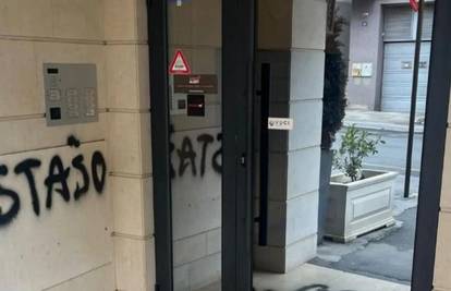 Sramotan grafit. Košarkašu Crvene Zvezde napisali da je ustaša jer podržava studente