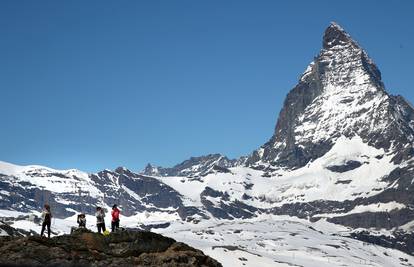 Najmanje troje nestalih u lavini u švicarskom skijalištu Zermattu