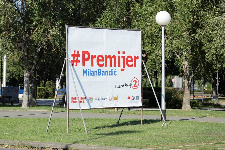 Analiza predizbornih plakata: Kako stranke privlače birače?