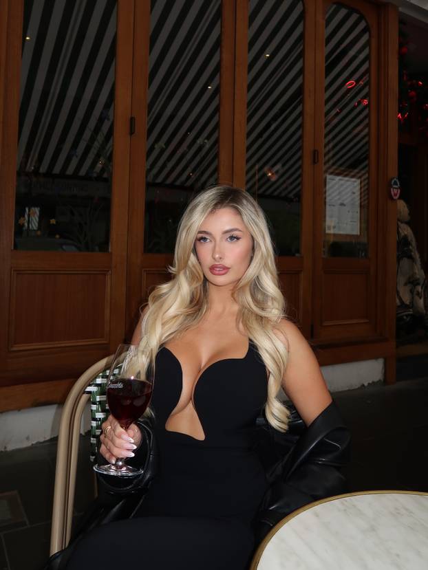 Australski nogometaš hrvatskih korijena ljubi zamamnu plavušu