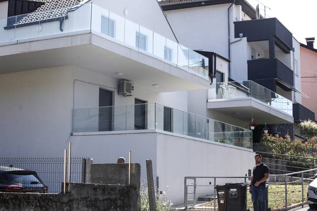 Zagreb: Policijski očevid još uvijek traje gdje su sinoć u ulici Črna voda ubijeni muškarac i žena