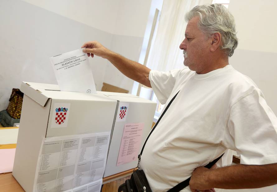 HDZ-u najviše mandata: Već danas pregovori s Mostom?