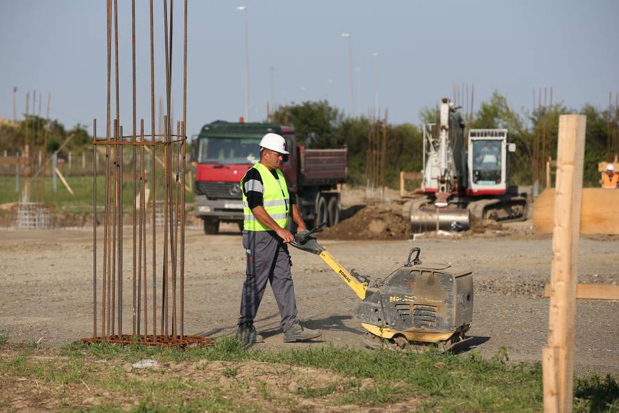 Osijek: Ministrica Tramišak obišla je gradilište Gospodarskog centra