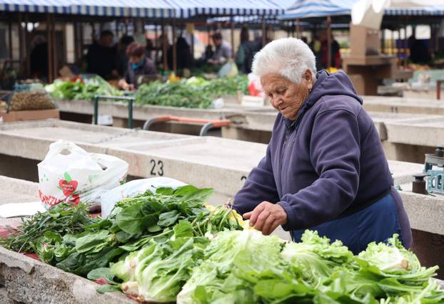 Šibenik: Ponuda na šibenskoj tržnici
