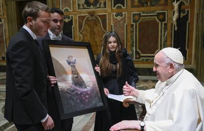 Papa otkrio da je 2013. potpisao pismo odreknuća od službe ako će biti jako lošega zdravlja