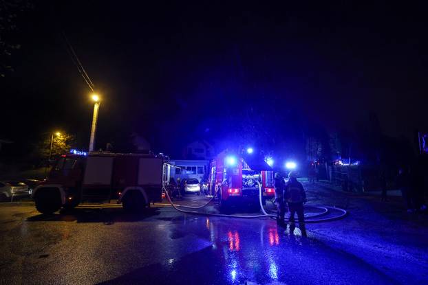 Zagreb: U naselju Gračani buknuo je veliki požar 