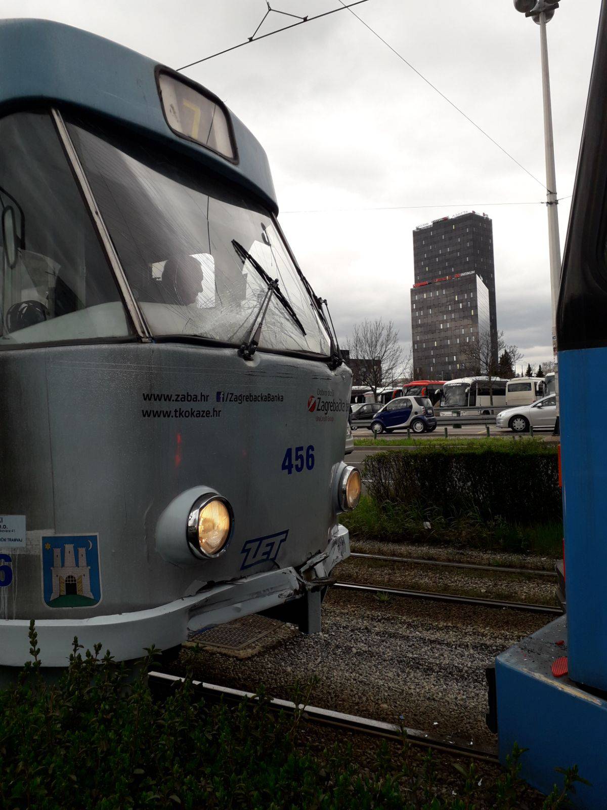 Sudar dva tramvaja: 'Ljudi su poletjeli, ima i krvavih noseva'