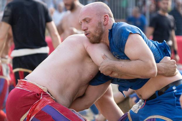 Florence, Final Azzurri Rossi of Calcio Storico Fiorentino In Piazza Santa Croce 8 to 7 for the Rossi