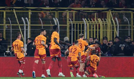 Galatasaray uz gol golmana svladao Jakirovića i osvojio titulu, Livaković ostao kratak