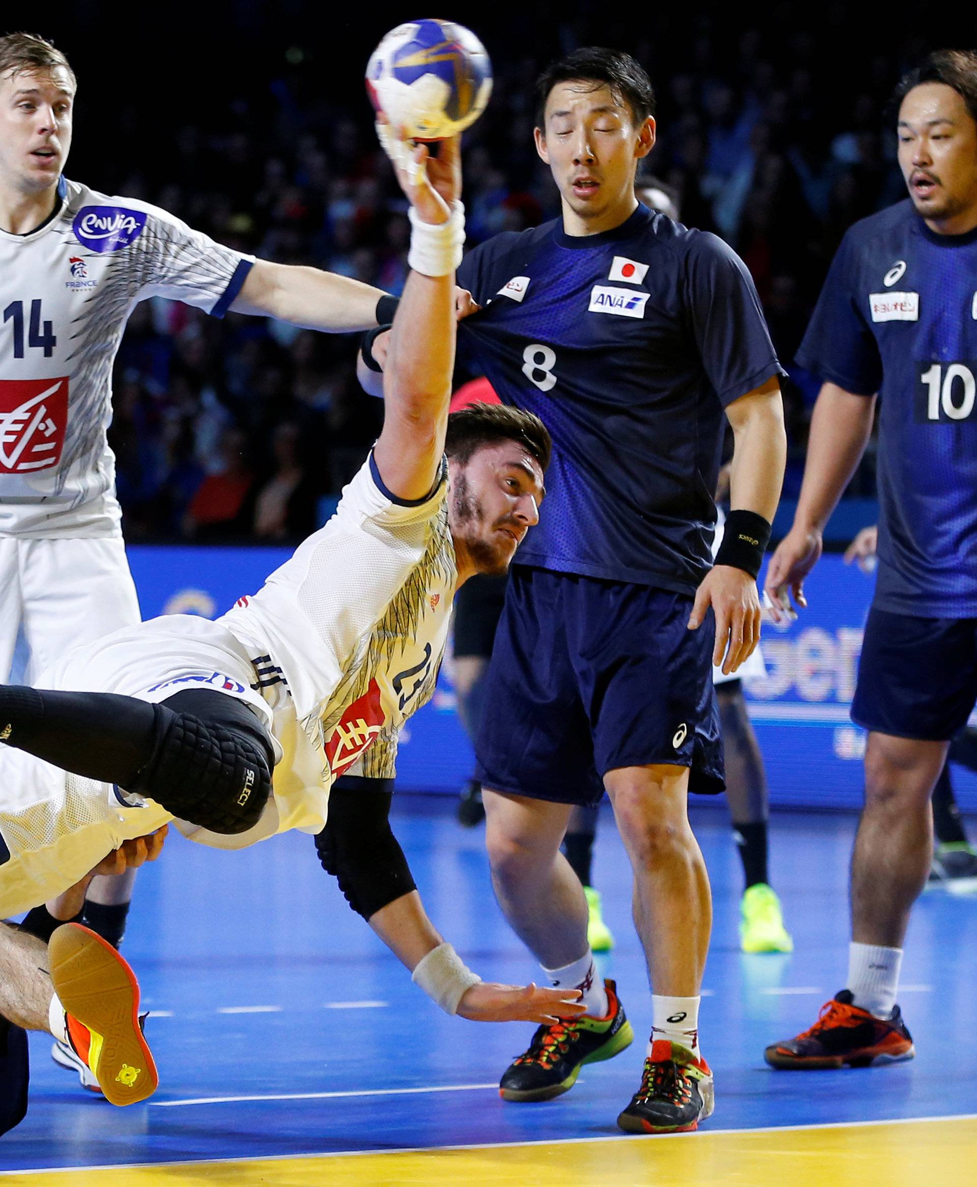 Men's Handball - Japan v France - 2017 Men's World Championship Main Round - Group A