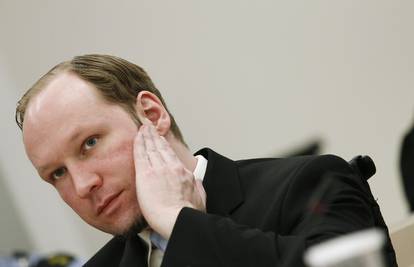 Breivik: Uvjeti u zatvoru su mi neljudski, kava mi je prehladna