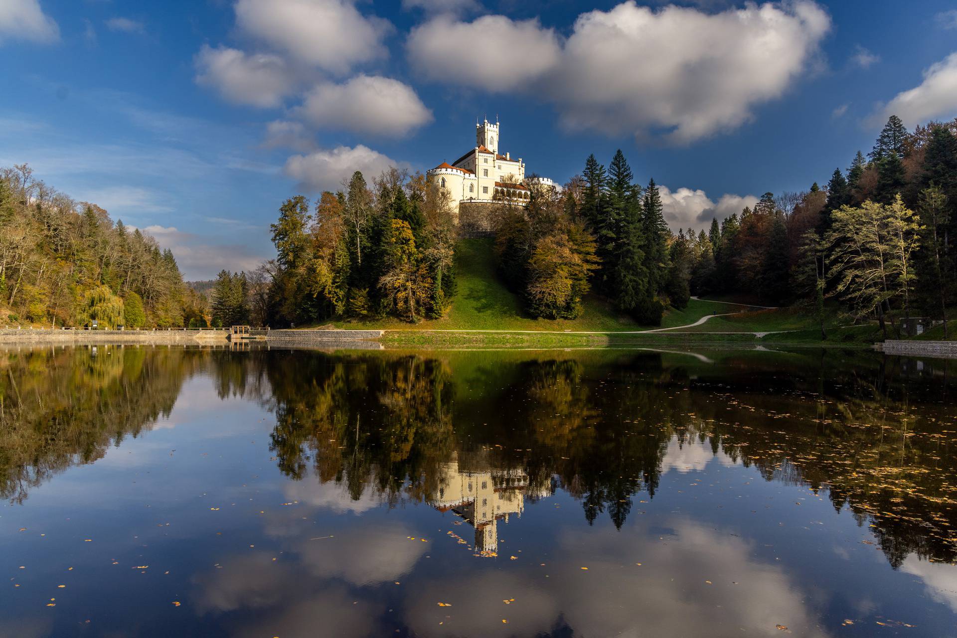 Trakošćansko jezero je nakon dvije i pol godine ponovno napunjeno