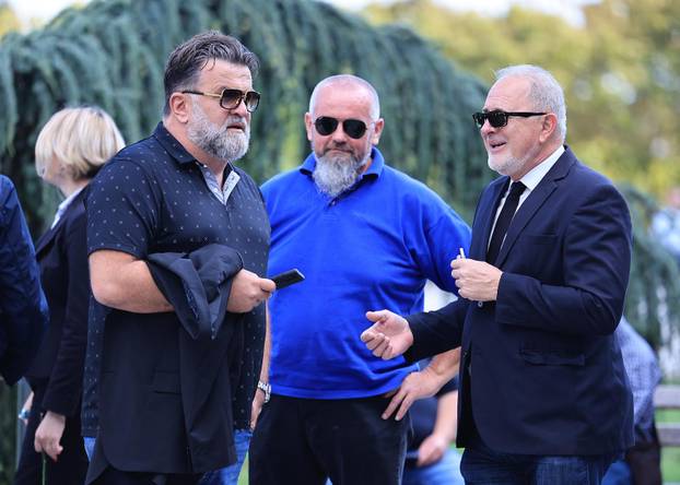 Zagreb: Posljedni ispraćaj novinara Roberta Valdeca 