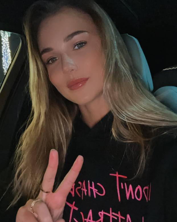 FOTO Teniska zvijezda uhodi poznatu Ruskinju! 'Stalno se javlja i zove me na spoj...'