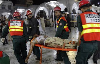 Pakistan: Samoubojice su u svetištima ubile 35 ljudi