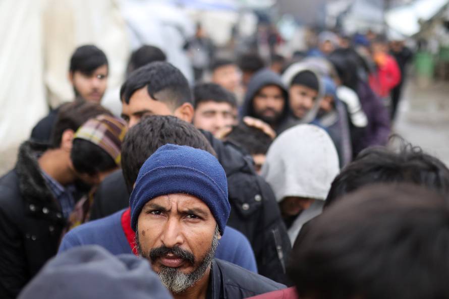 Noć u paklu Vučjaka: Mlate nas i pucaju, bojimo se crne policije