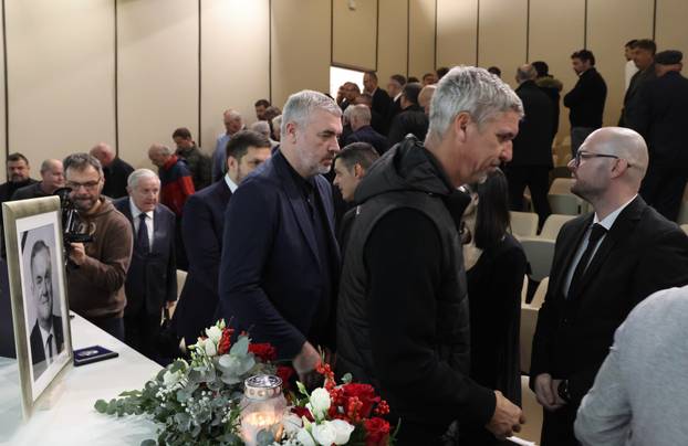 Split: Komemorcija za Juricu Gizdića, novinara i Hajdukovog kroničara