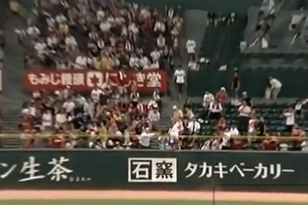 Baseball u Japanu: Lopticu uhvatio u stilu Spidermana