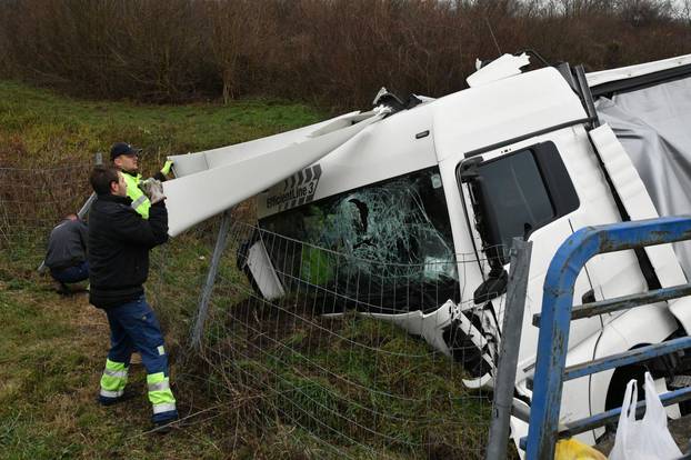 Prometna nesreća na autocesti A3 u blizini Lužana.