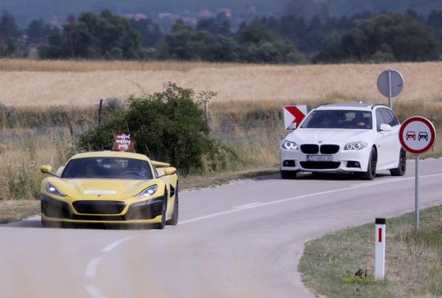 FOTO PRobotaksi, nije išlo: Evo kako je počeo Mate Rimac