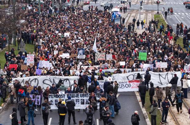 Nastavljen sedmi po redu protesti građana u Sarajevu zbog tragične tramvajske nesreće