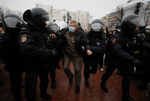 Navalny supporters protest his arrest