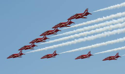 Kraljevska grupa Red Arrows posjetila je naša Krila Oluje