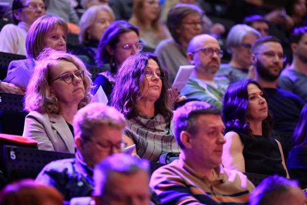 Zagreb: Jazz orkestar HRT-a i Miron Hauser uz osam istaknutih pijanista odali su počast Matiji Dediću 