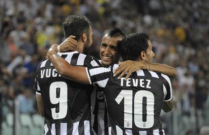Napolijeva "četvorka" Chievu, Juventus se poigrao s Lazijom