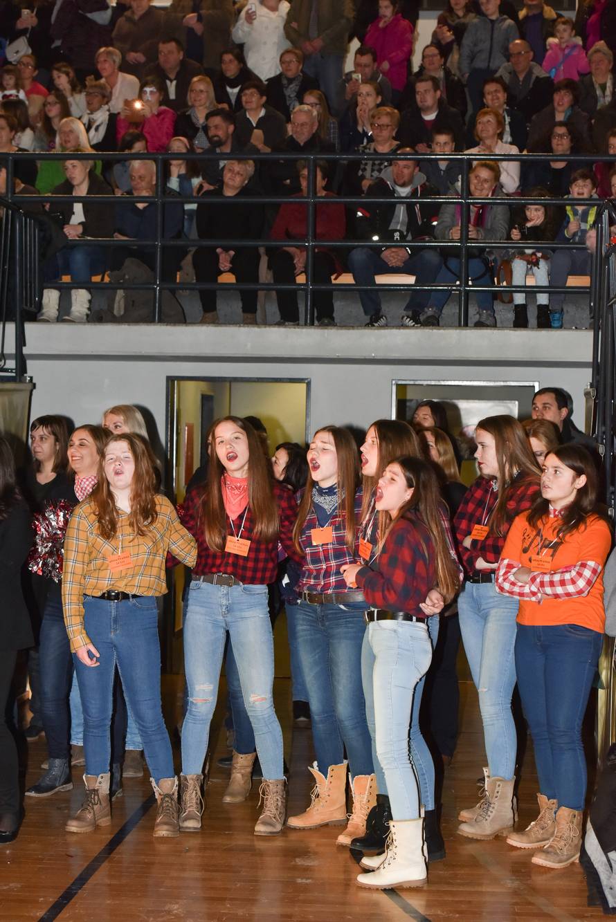 Petar Grašo pjevao je malenoj Lei Mirt (9): 'Ti si moje zlato...'