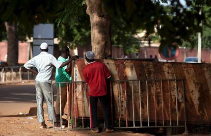 Oteli predsjednika i premijera: Kaos i neredi u Burkini Faso