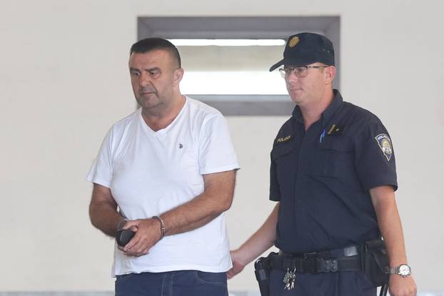 U prostorije USKOK-a u Branimirovoj na ispitivanje je doveden Ivan Dev&ccaron;i&cacute;