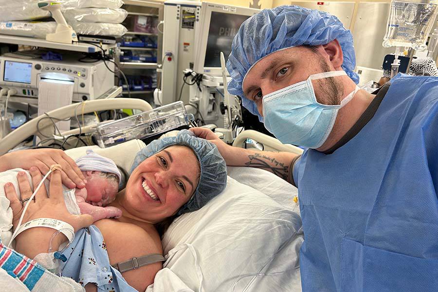 Medicinsko čudo pred Božić: Amerikanka s dvije maternice u dva dana  rodila dvije djevojčice