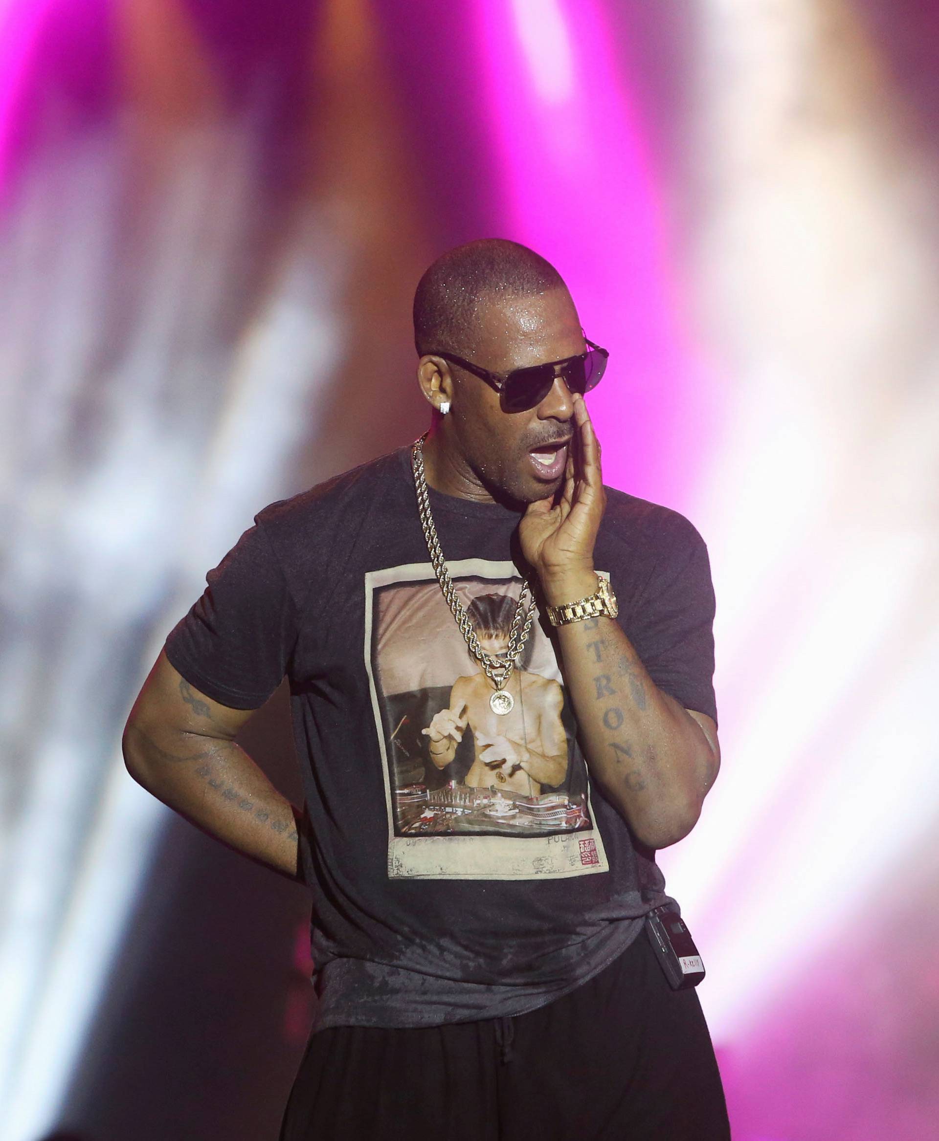 FILE PHOTO: Singer R. Kelly performs during the Red Light Concert series at the Hasely Crawford Stadium in Port-of-Spain