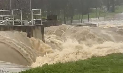 VIDEO Nabujala rijeka Sunja: 'Stanje je stvarno kritično!'
