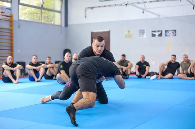 Zagreb: Ogledni trening Mirka Filipovića s pripadnicima specijalne i interventne policije