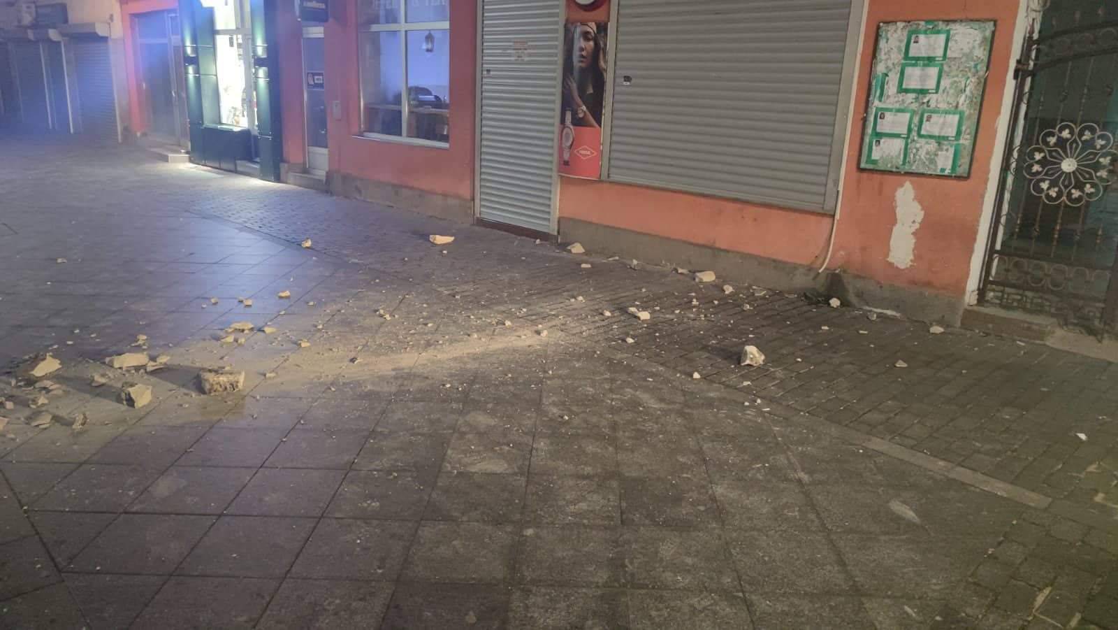 FOTO Prve slike iz Zenice: Potres izazvao štetu na zgradi u centru