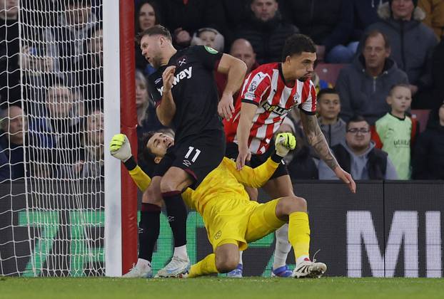 Premier League - Southampton v West Ham United