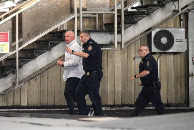 Zagreb: Policija dovodi Hrvoja Petrača u prostorije USKOK-a