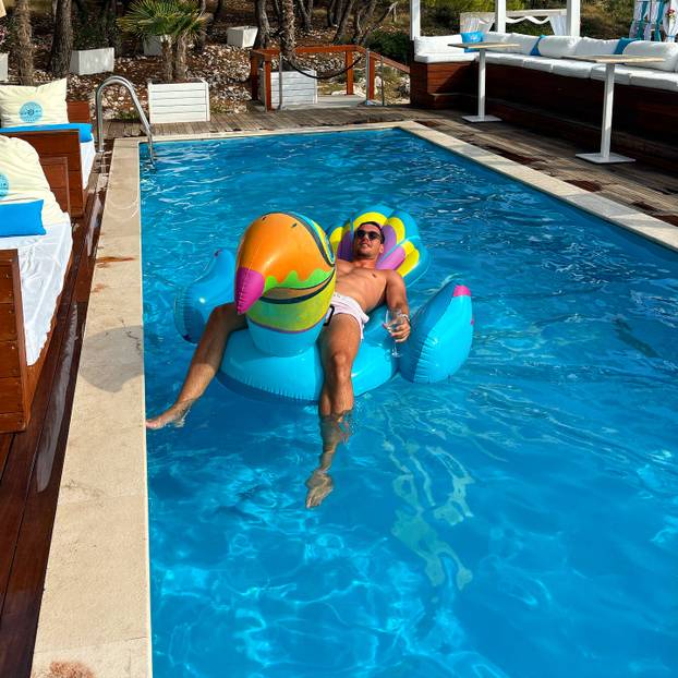 Bivši rukometni reprezentativac novi Gospodin Savršeni! Kao mali je proživio veliku tragediju