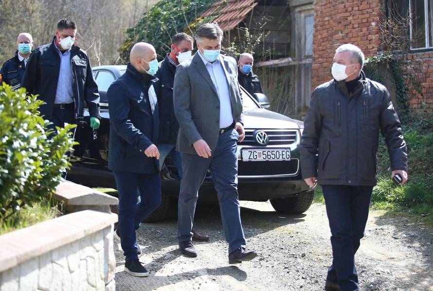 Andrej Plenković obišao Krapinsko Zagorsku županiju koja je bila pogođena potresom