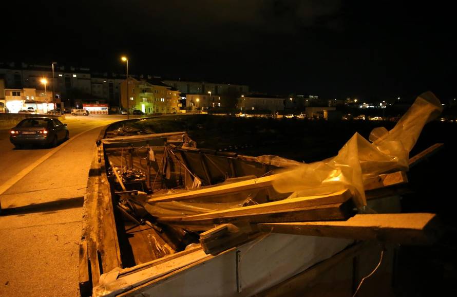 Bura koja polako jaÄa u okolici Splita nakratko je pokazala snagu u Solinu