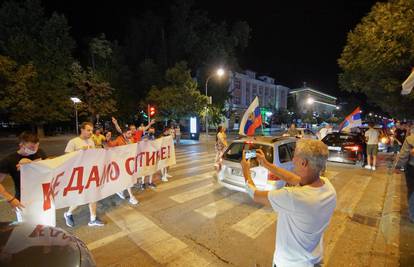 Kaos u Crnoj Gori, opet prijete Bošnjacima: 'Turci, selite se!'