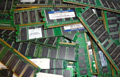 Cijene RAM memorije toliko divljaju da je skuplji od PS5, a dućani ni ne stignu pisati iznose